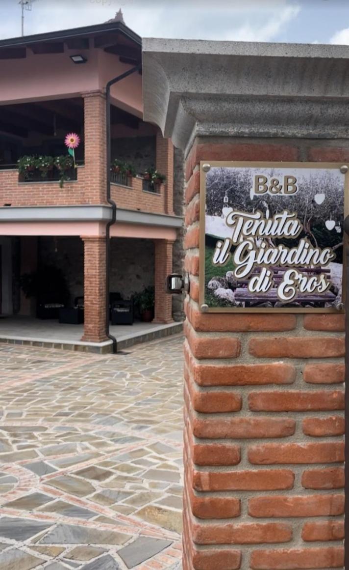 Tenuta Il Giardino Di Eros Albanella 外观 照片